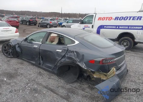 2018 Tesla Model S 100D/75D/P100D из США, поврежденный, VIN 5YJSA1E23JF256724